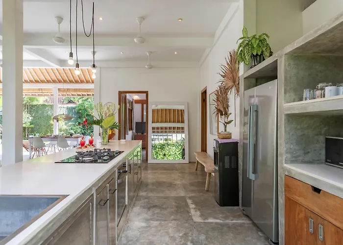 Villa Telma - Charming 2br In Seminyak, Walking Distance To Eat Street Seminyak