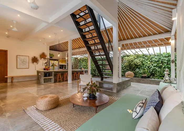 Villa Telma - Charming 2br In Seminyak, Walking Distance To Eat Street *