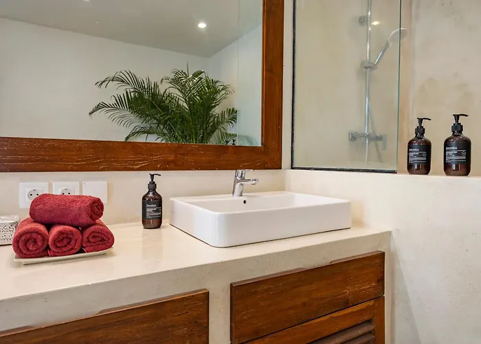Telma - Charming 2br In Seminyak, Walking Distance To Eat Street