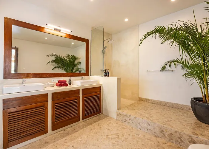 Telma - Charming 2br In Seminyak, Walking Distance To Eat Street *
